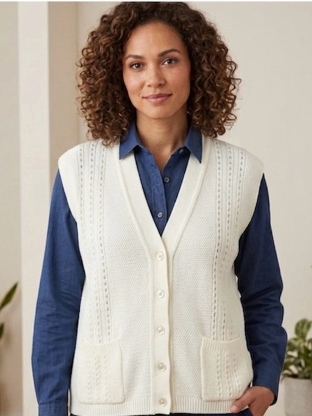 Carly Blake Ivory V-Neck Knit Button Down Sweater Vest Two Front Pockets Size L